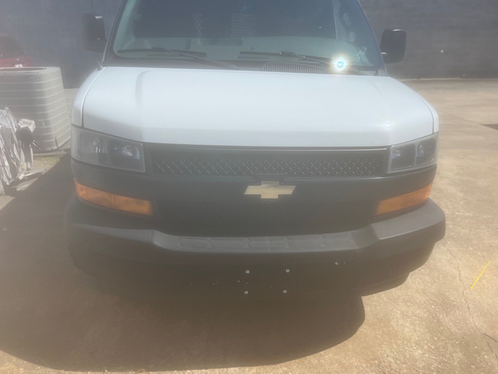 2019 Chevrolet Express Image 14