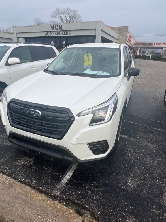 2023 Subaru Forester Image 2