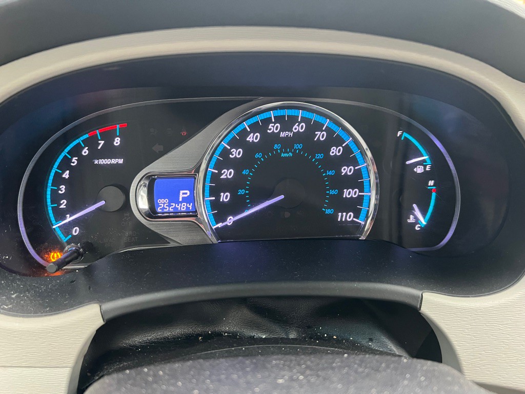 2014 Toyota Sienna Image 24