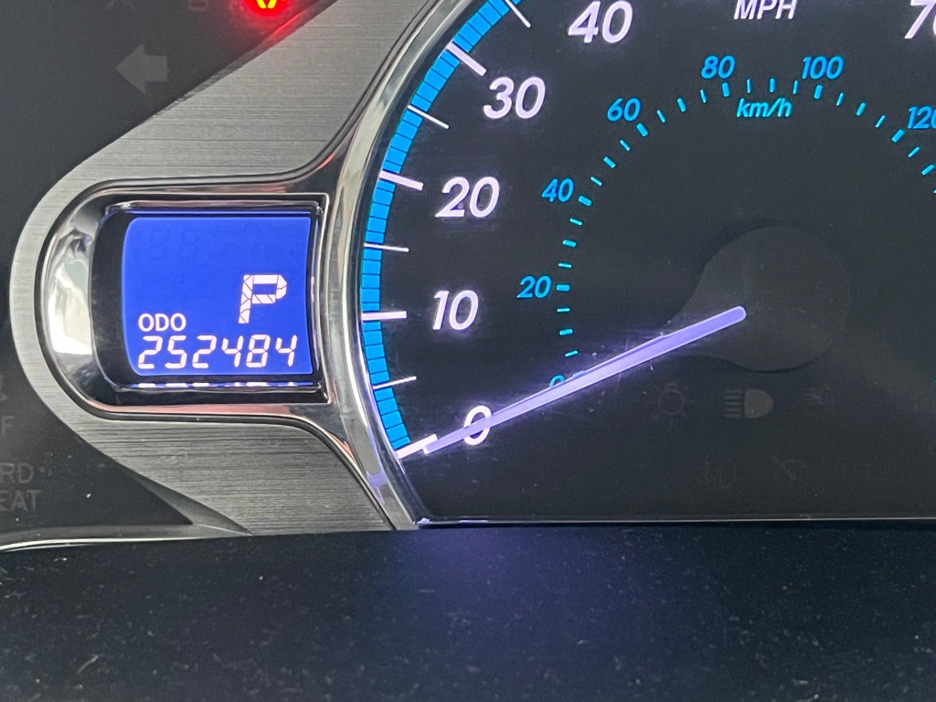 2014 Toyota Sienna Image 25