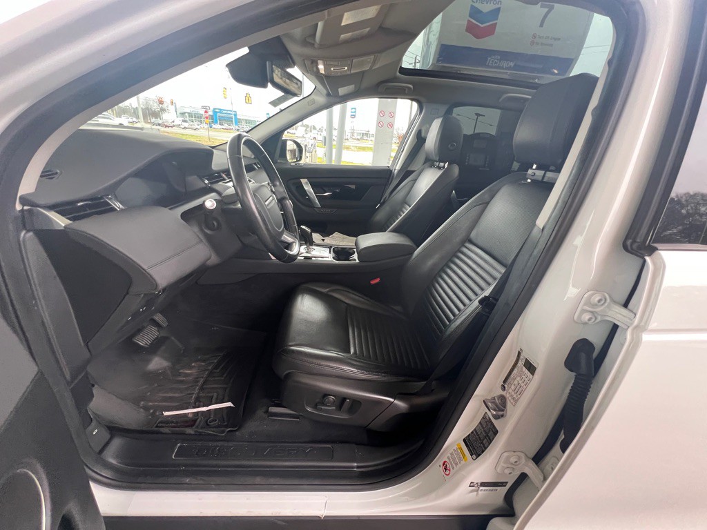 2020 Land Rover Discovery Sport Image 3