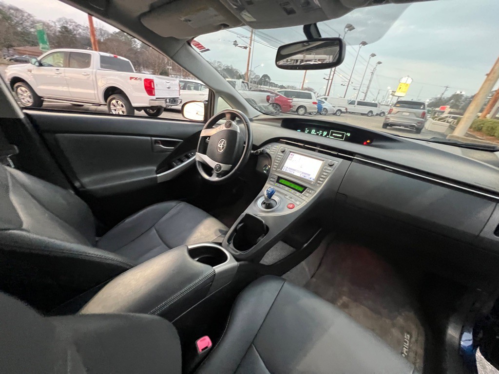 2013 Toyota Prius Image 20