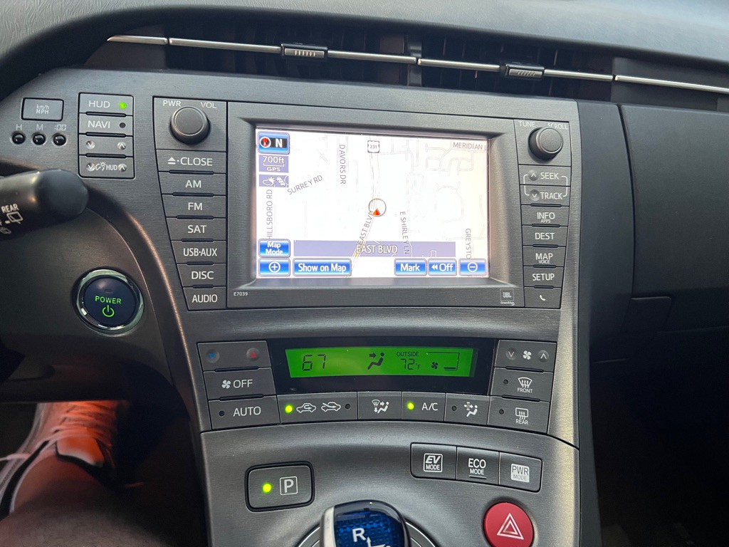 2013 Toyota Prius Image 24