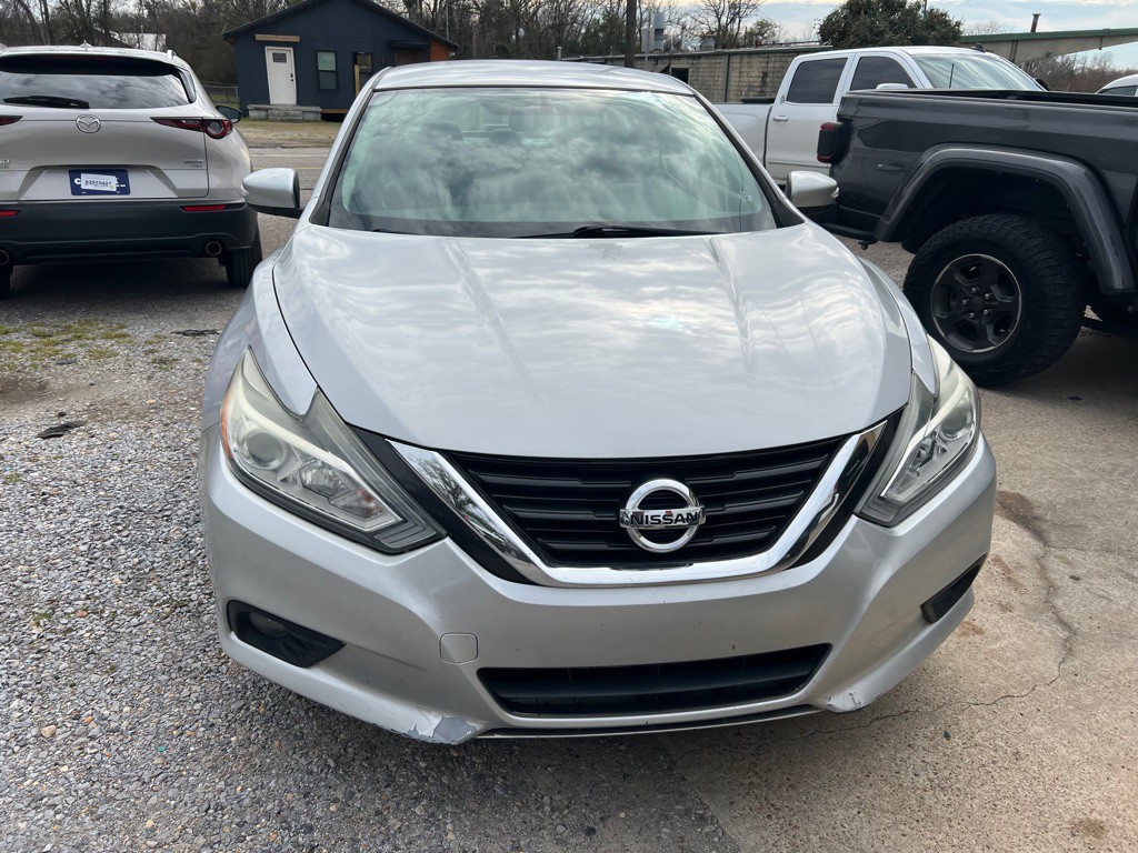 2018 Nissan Altima Image 1
