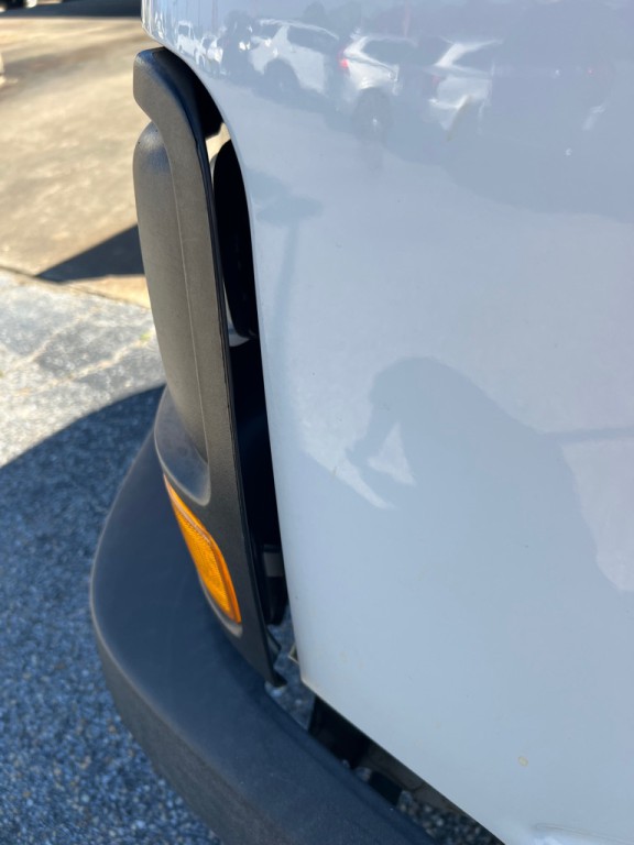 2017 Chevrolet Express Image 16