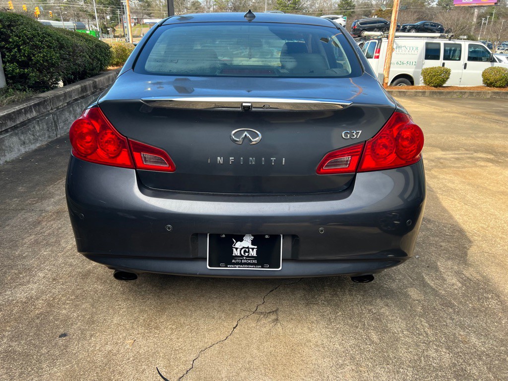 2010 INFINITI G37 Image 10
