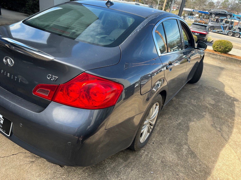 2010 INFINITI G37 Image 13
