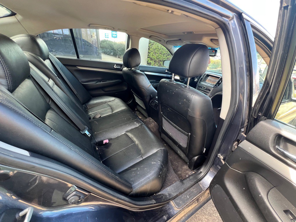 2010 INFINITI G37 Image 16