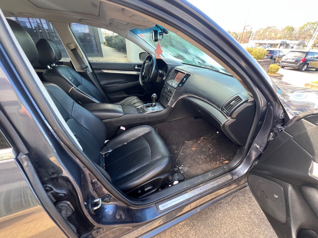 2010 INFINITI G37 Image 18