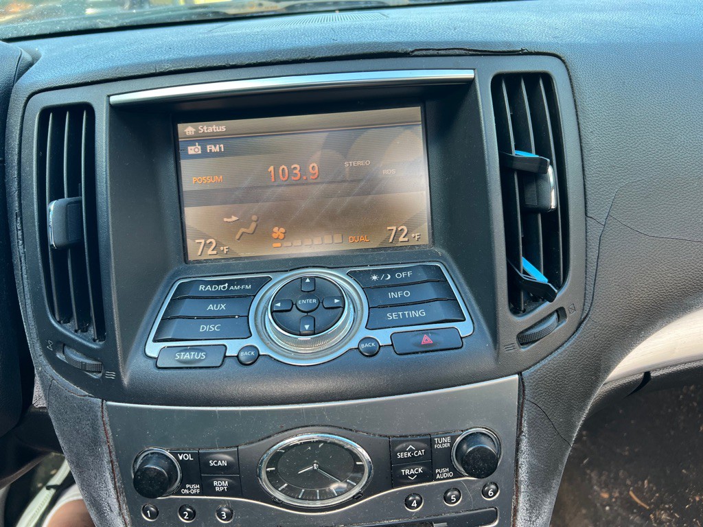 2010 INFINITI G37 Image 27