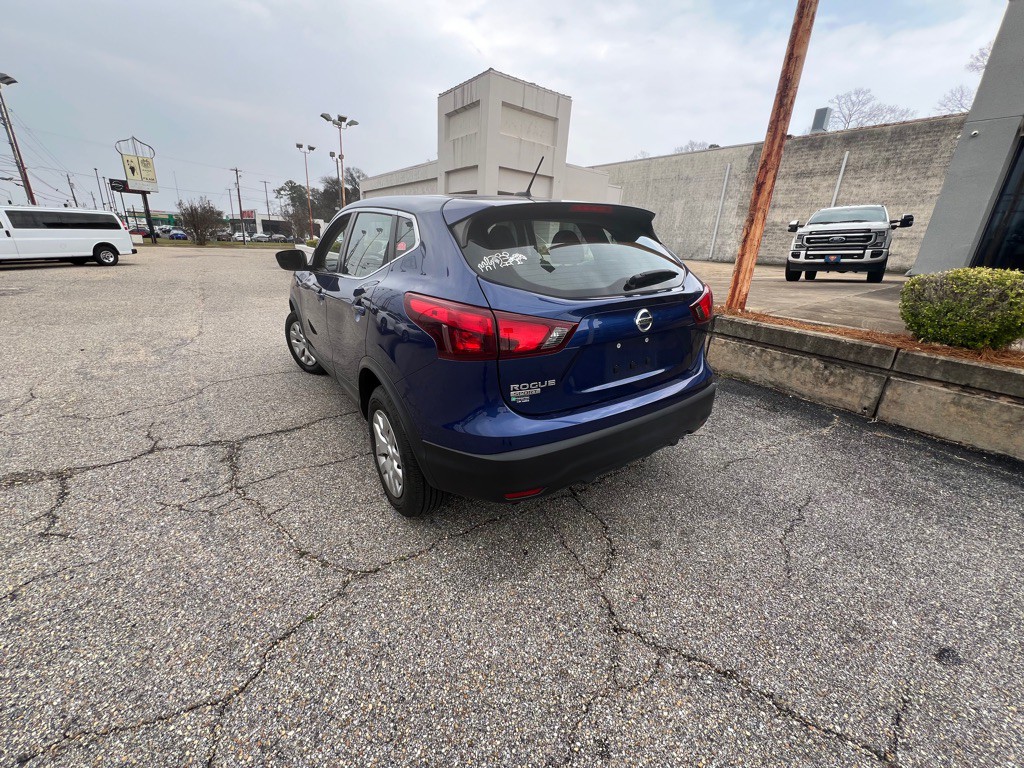 2019 Nissan Rogue Image 8