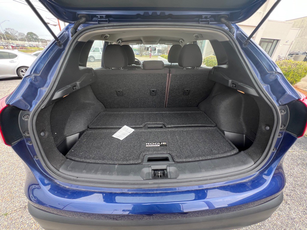 2019 Nissan Rogue Image 10