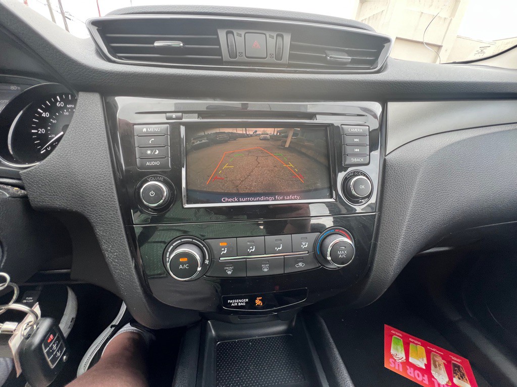 2019 Nissan Rogue Image 25