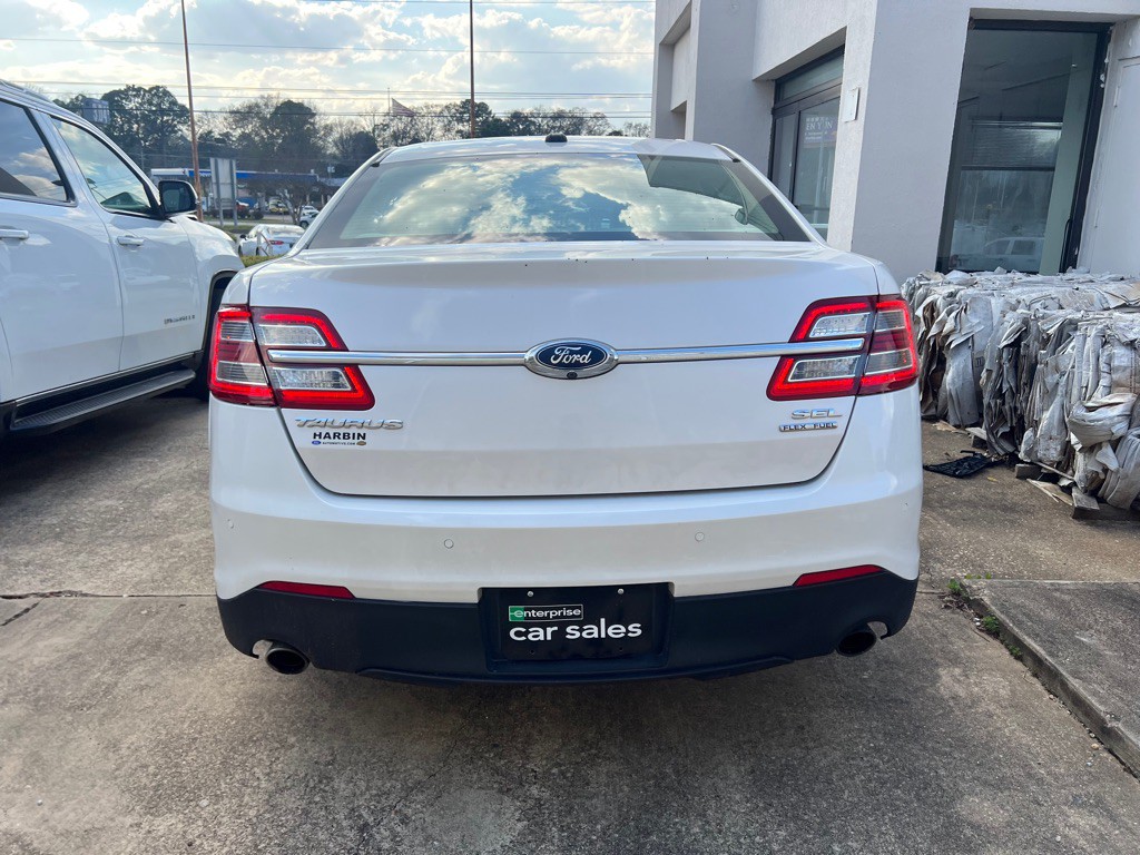 2018 Ford Taurus Image 8