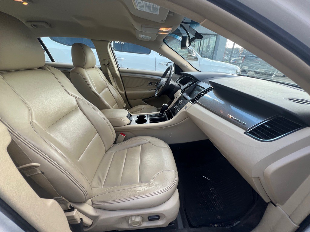 2018 Ford Taurus Image 14