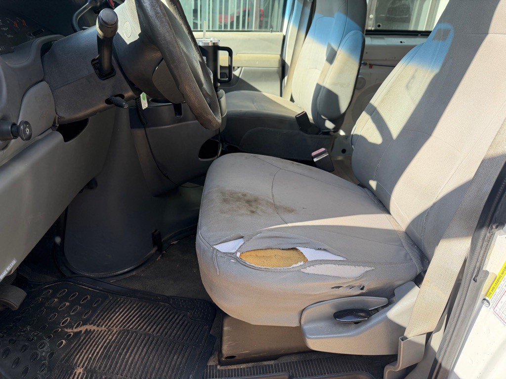 2007 Ford Econoline Image 3