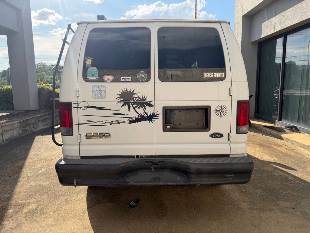 2007 Ford Econoline Image 8