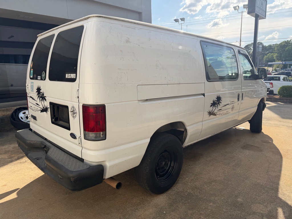 2007 Ford Econoline Image 12