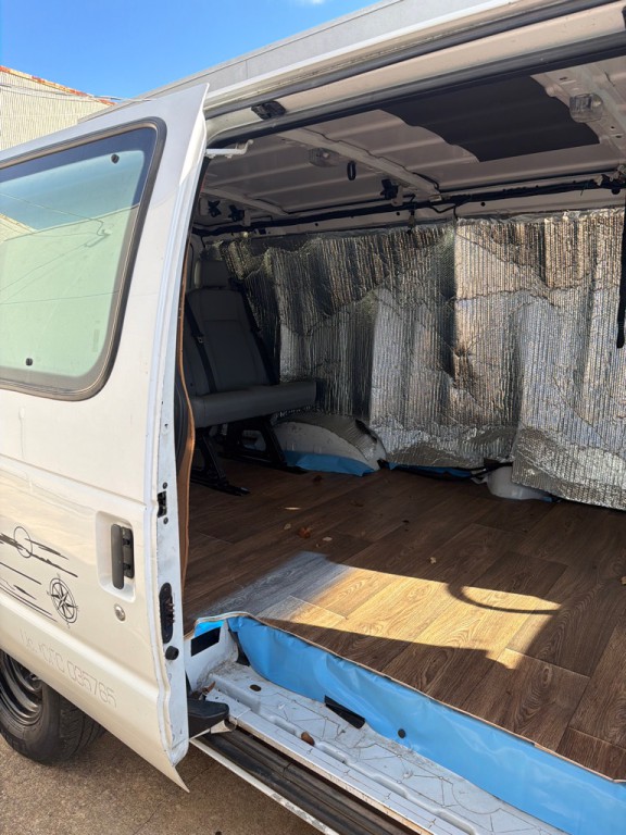 2007 Ford Econoline Image 17