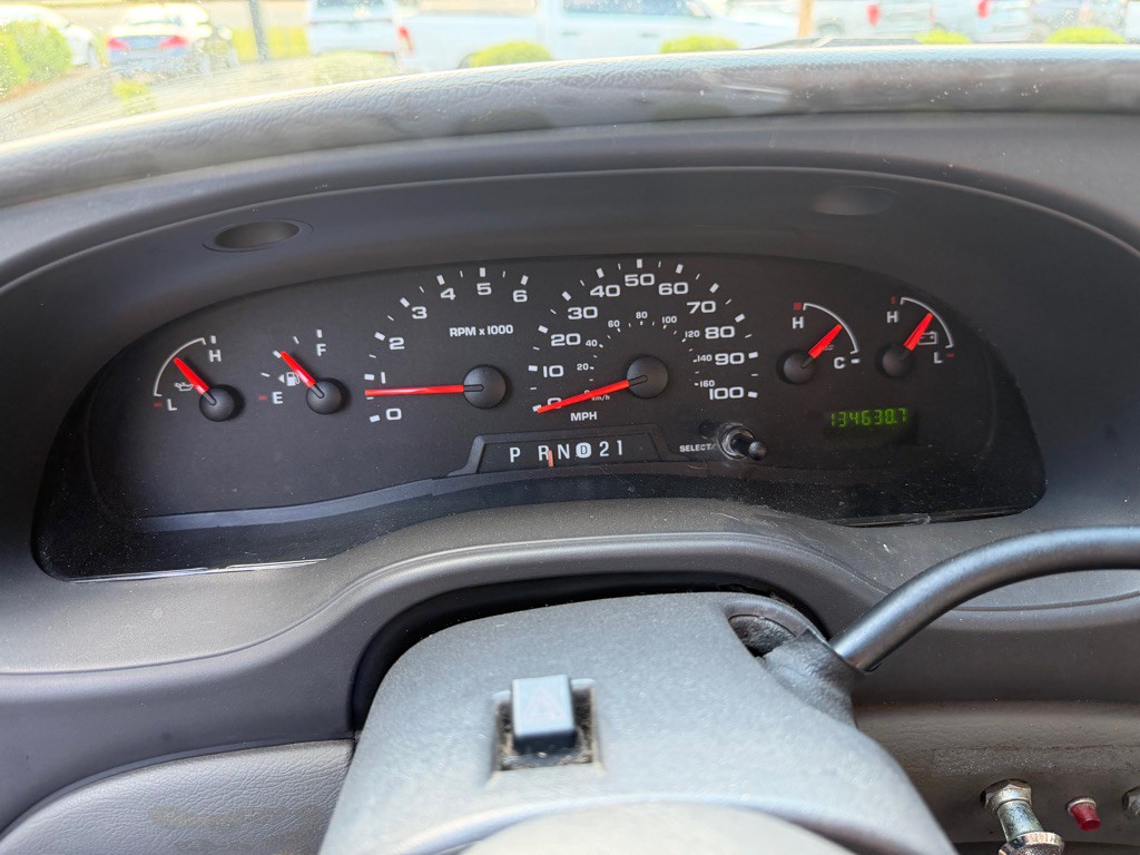 2007 Ford Econoline Image 19