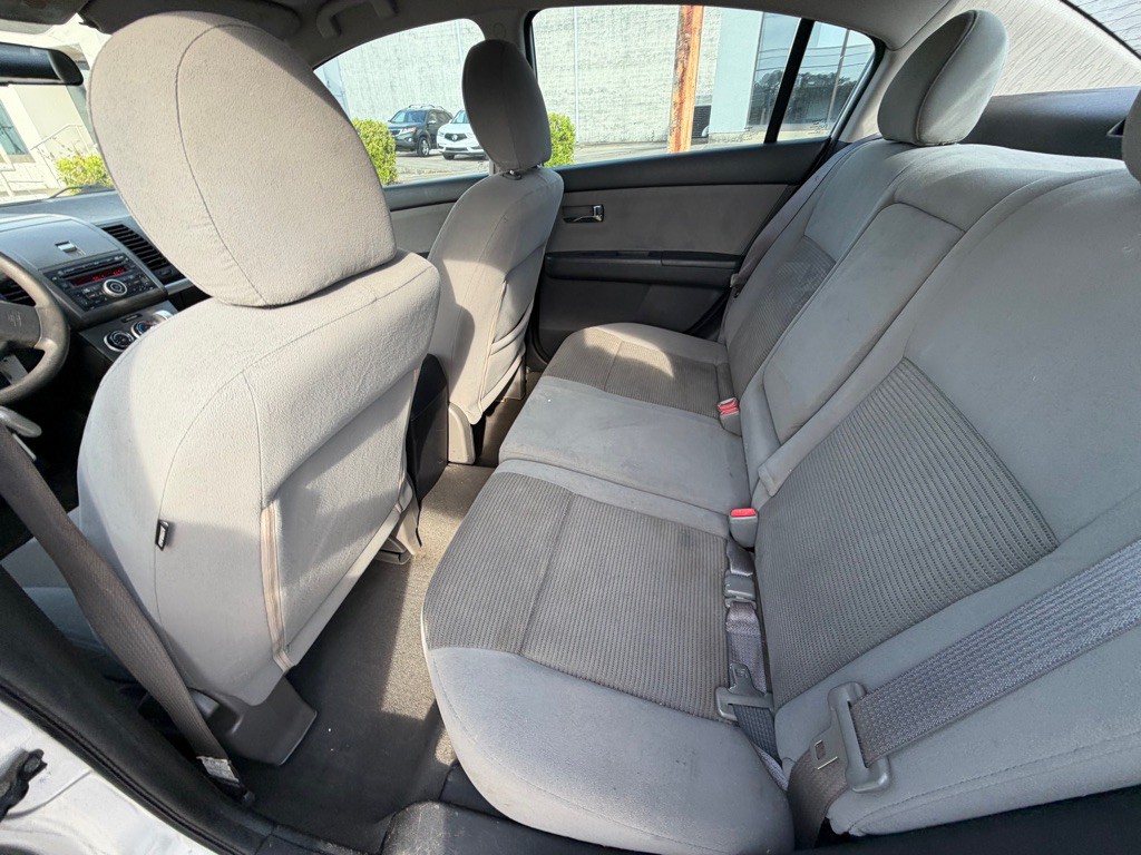 2012 Nissan Sentra Image 9