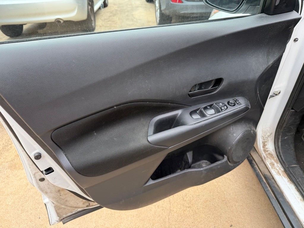 2021 Nissan Kicks Image 3