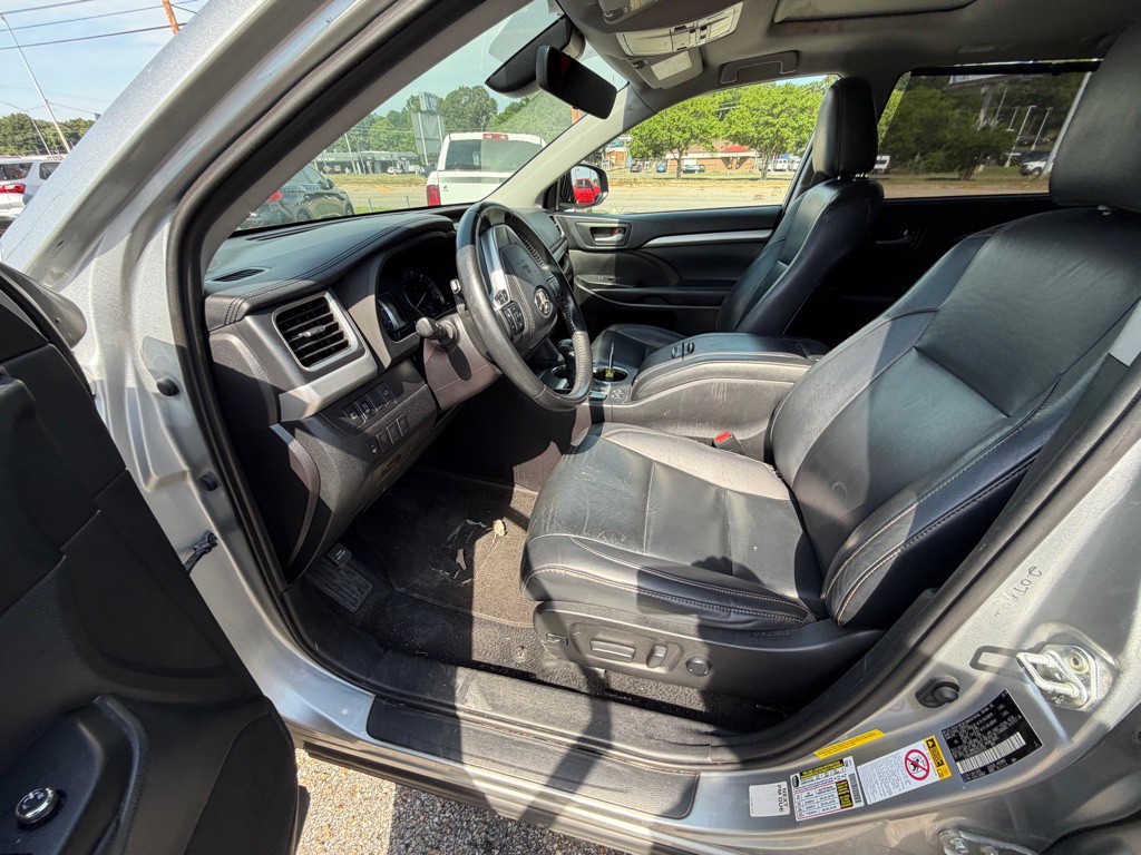 2019 Toyota Highlander Image 3