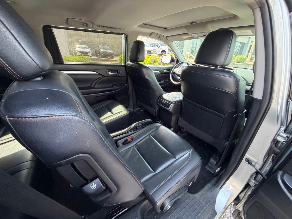 2019 Toyota Highlander Image 12