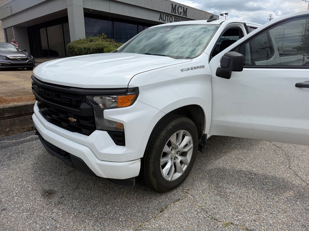 2022 Chevrolet Silverado 1500 Image 1