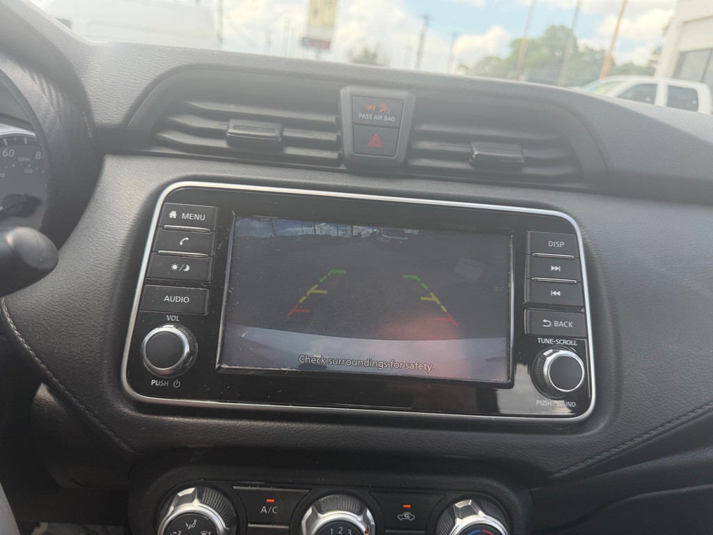 2023 Nissan Versa Image 17