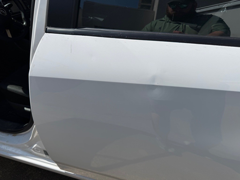2023 Nissan Versa Image 3