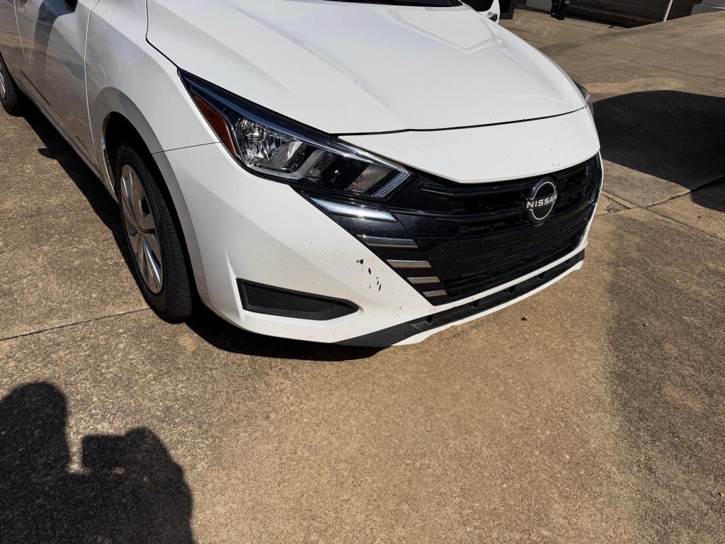 2023 Nissan Versa Image 7