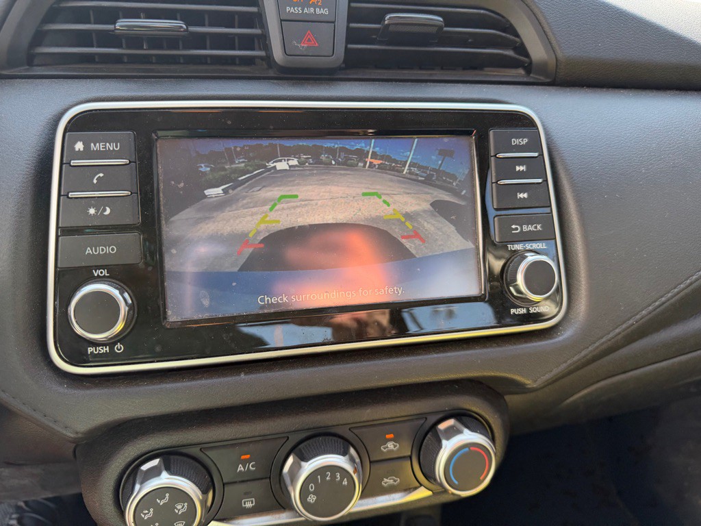 2023 Nissan Versa Image 12