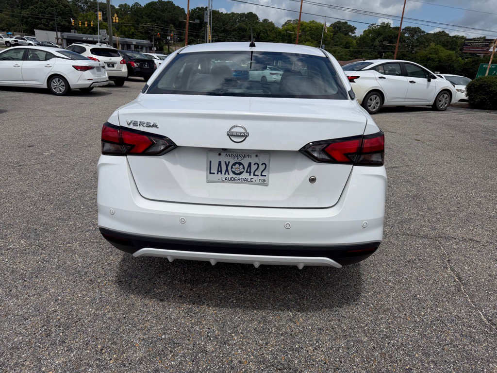 2024 Nissan Versa Image 7