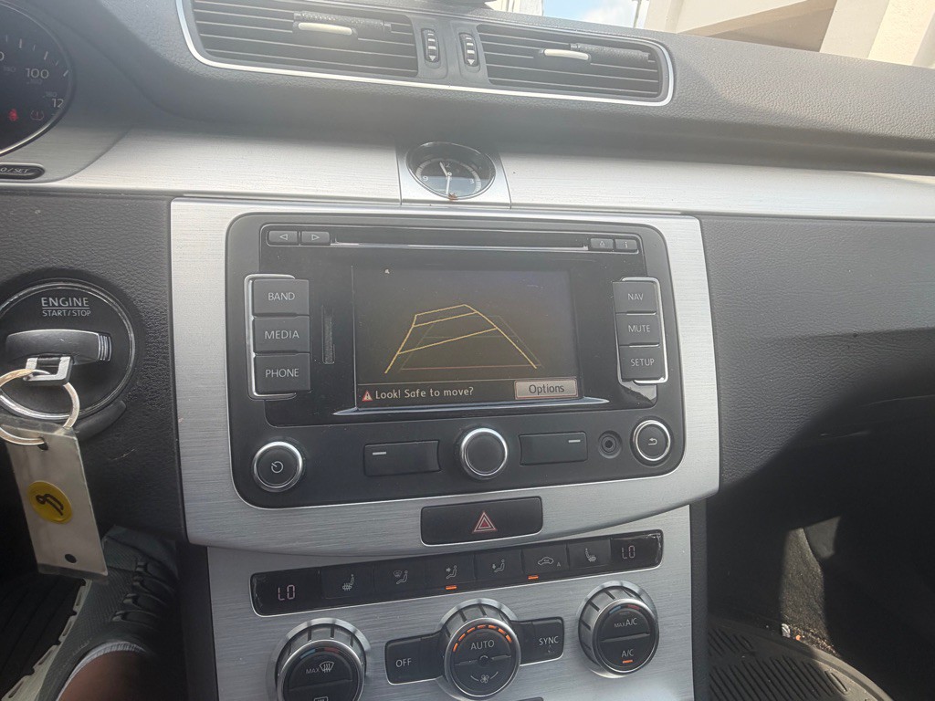 2015 Volkswagen CC Image 17