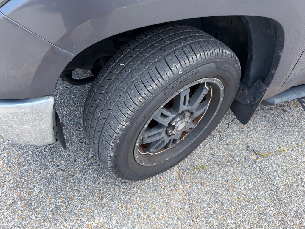 2019 Toyota Tundra Image 2