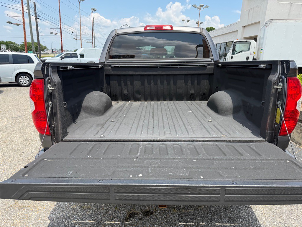2019 Toyota Tundra Image 10