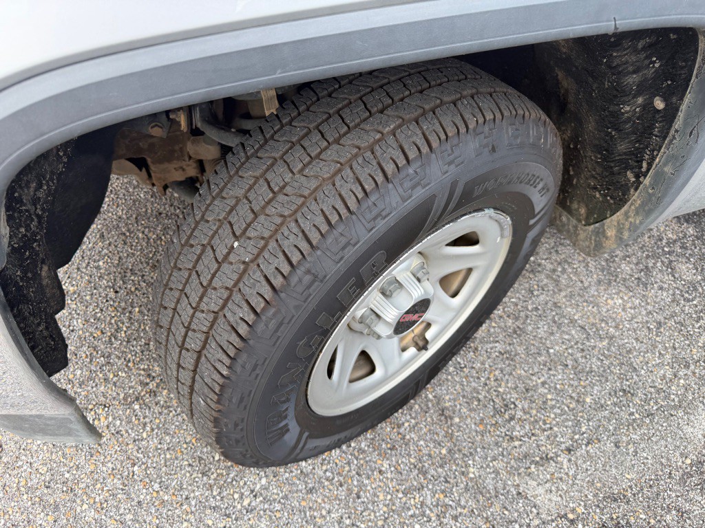 2018 GMC Sierra Image 3