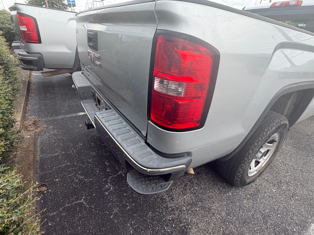 2018 GMC Sierra Image 8