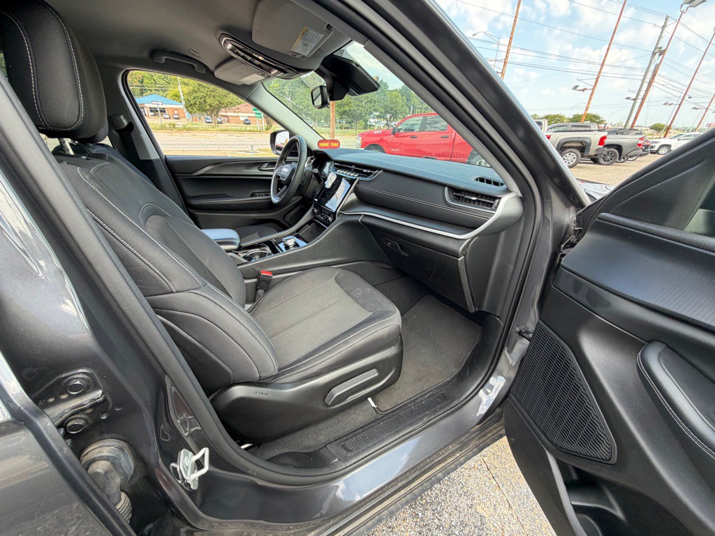 2023 Jeep Grand Cherokee Image 13