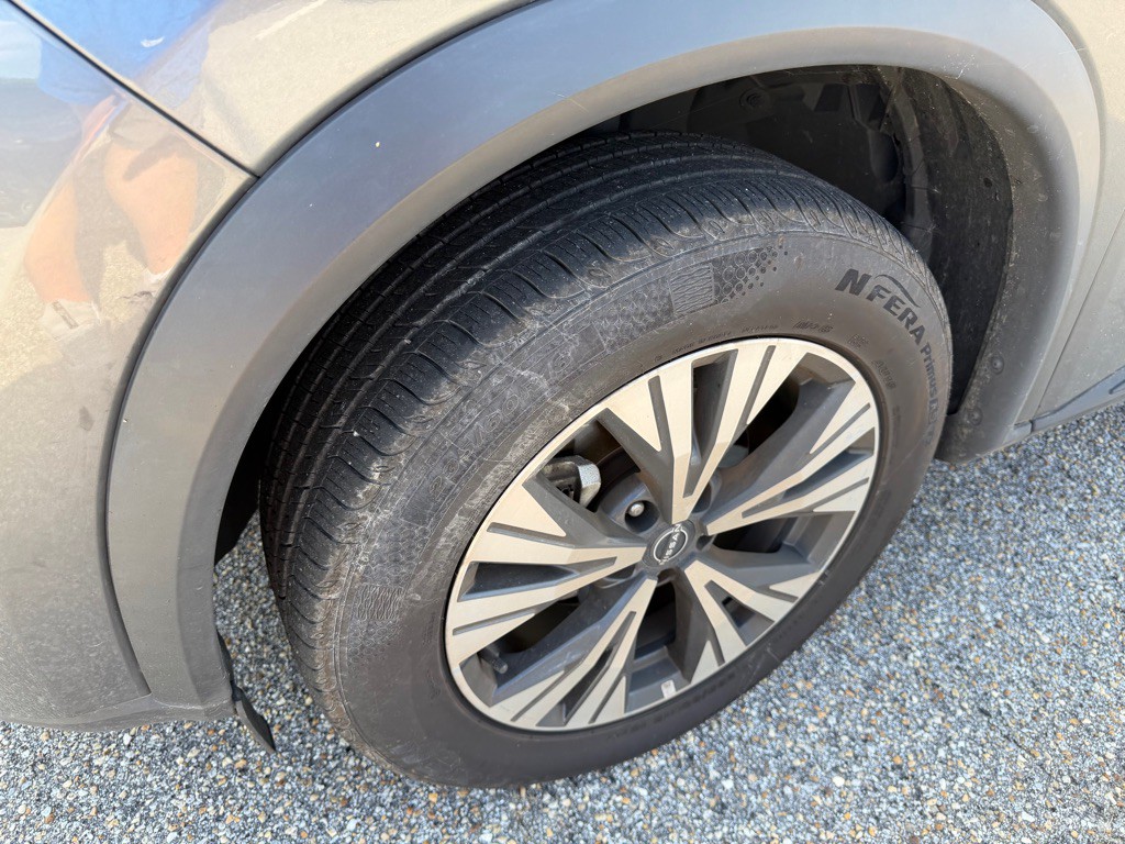 2023 Nissan Rogue Image 2