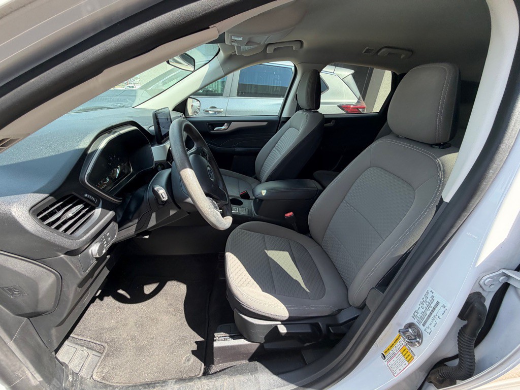 2021 Ford Escape Image 3