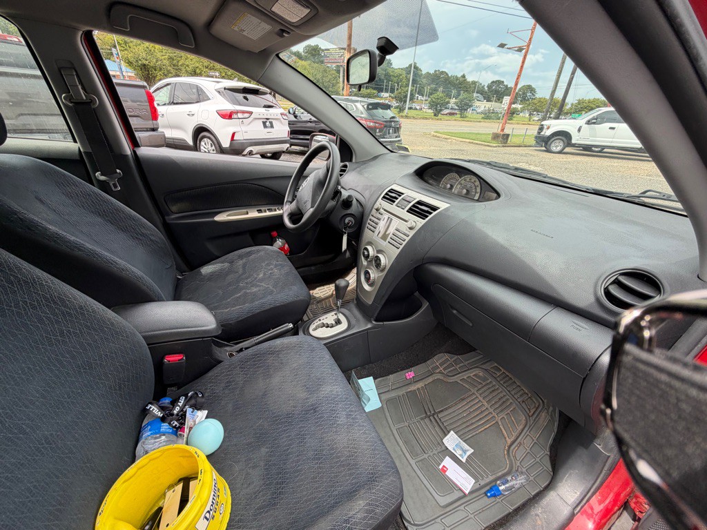 2008 Toyota Yaris Image 14