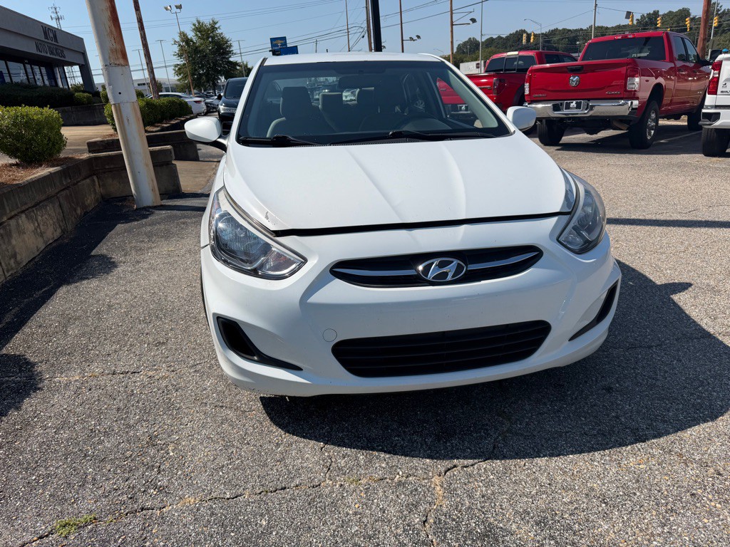 2015 Hyundai Accent Image 19