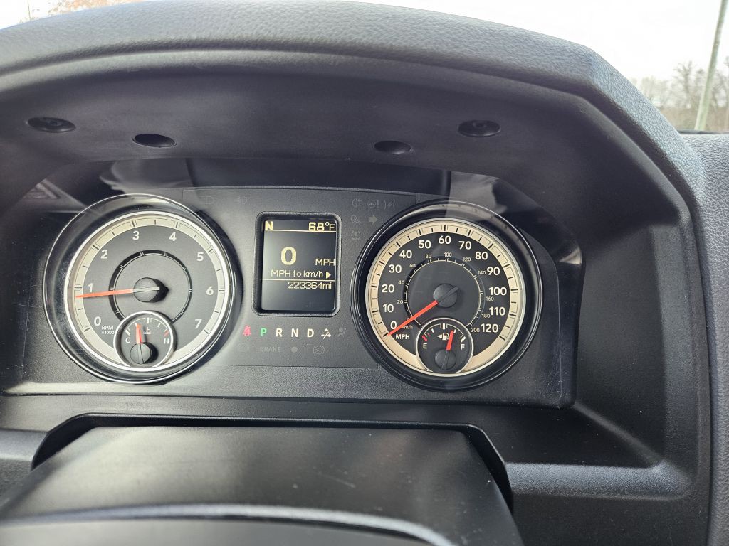 2017 RAM 1500 Image 9