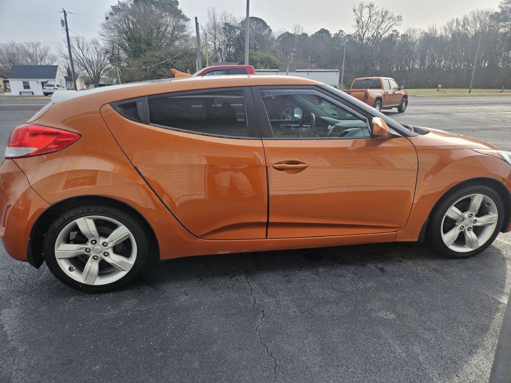 2012 Hyundai Veloster Image 2