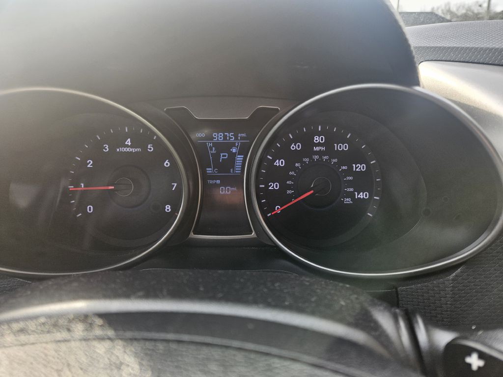 2012 Hyundai Veloster Image 9