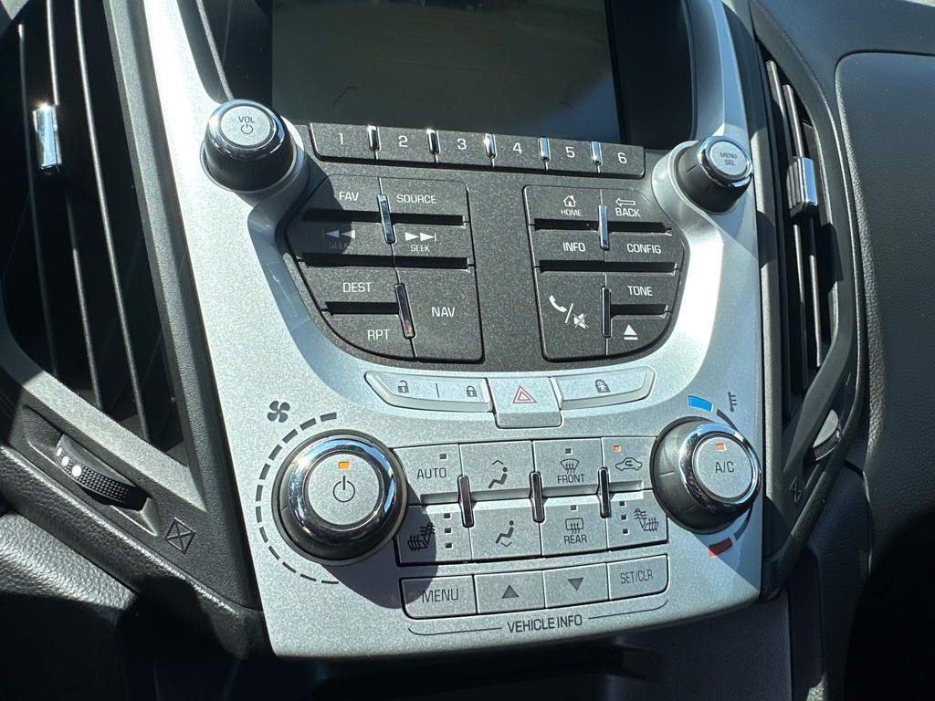 2015 Chevrolet Equinox Image 18