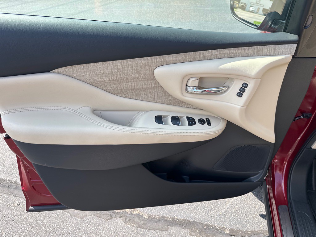 2022 Nissan Murano Image 9
