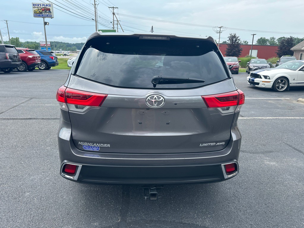 2019 Toyota Highlander Image 4